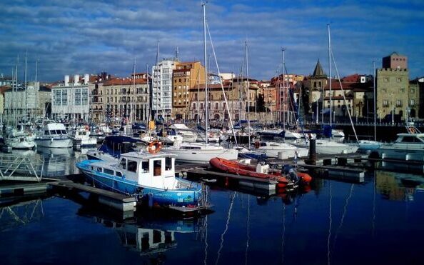Oviedo and its harbor
